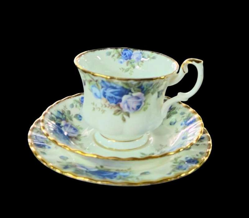 Royal Albert Moonlight Rose 1987 Trio