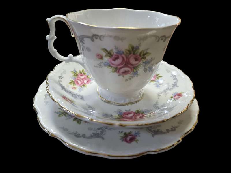 Royal Albert Tranquility Trio