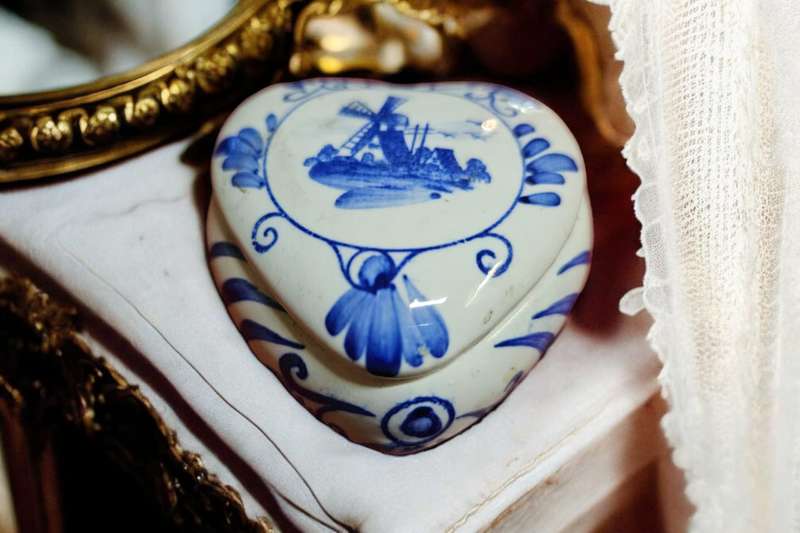 Delft Heart Shaped Trinket/Ring Box