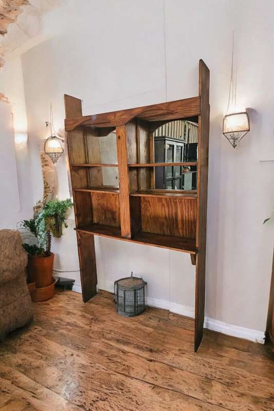 Bar wall shelf