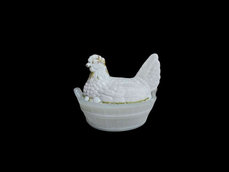 Milk Glass Hen On Nest C1940