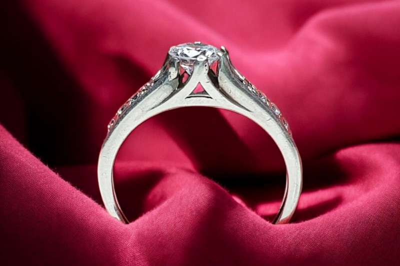 Sterling Silver ring with clear stones