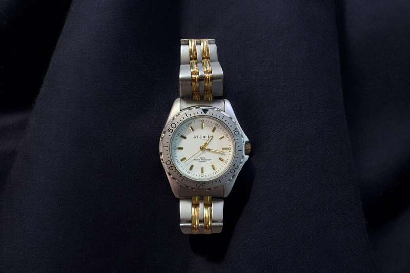Vintage Aramis quartz men's watch with a stunning gold tone