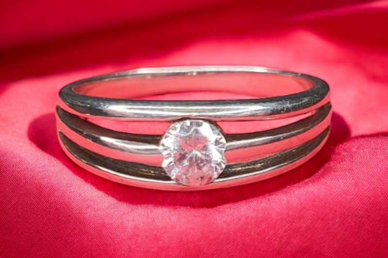 Sterling Silver 925 ring, clear stone Size O/P
