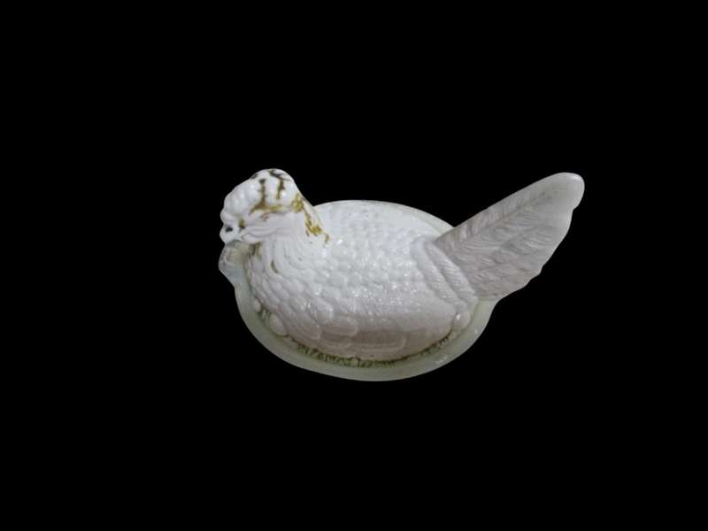 Milk Glass Hen On Nest C1940