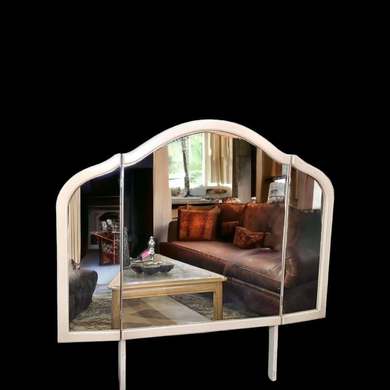 Vanity mirror