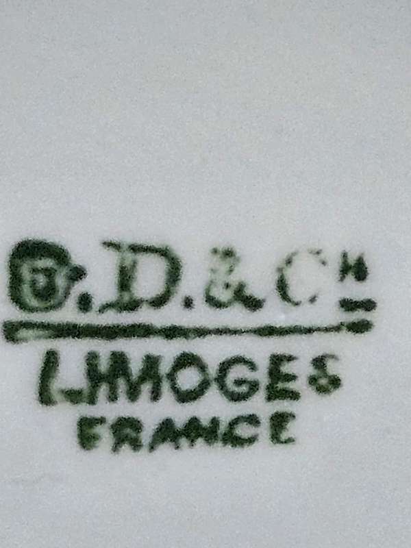 D&C Limoges Round Trinket Box
