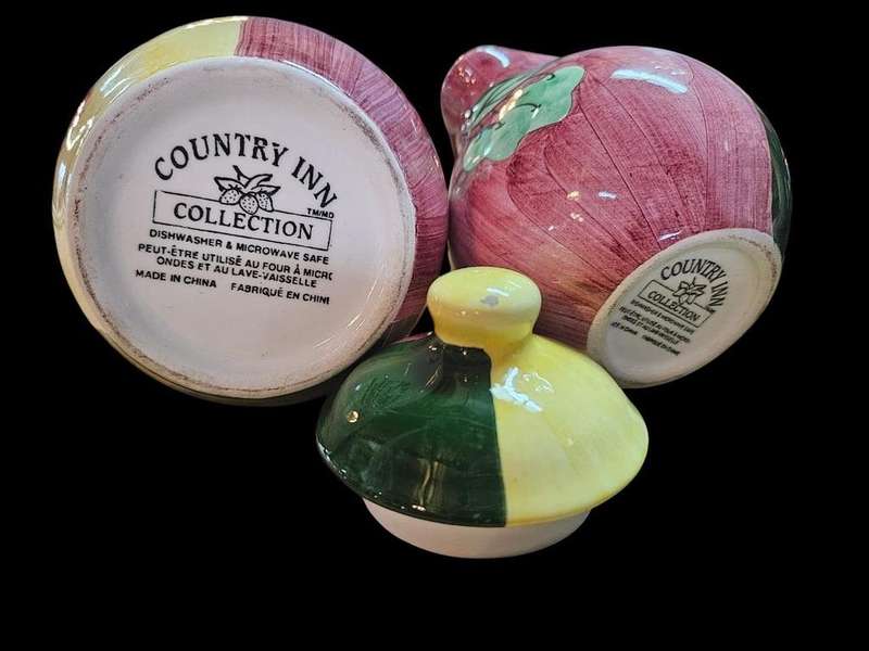 Country Inn Collection's Vintage Sugar and Creamer Set