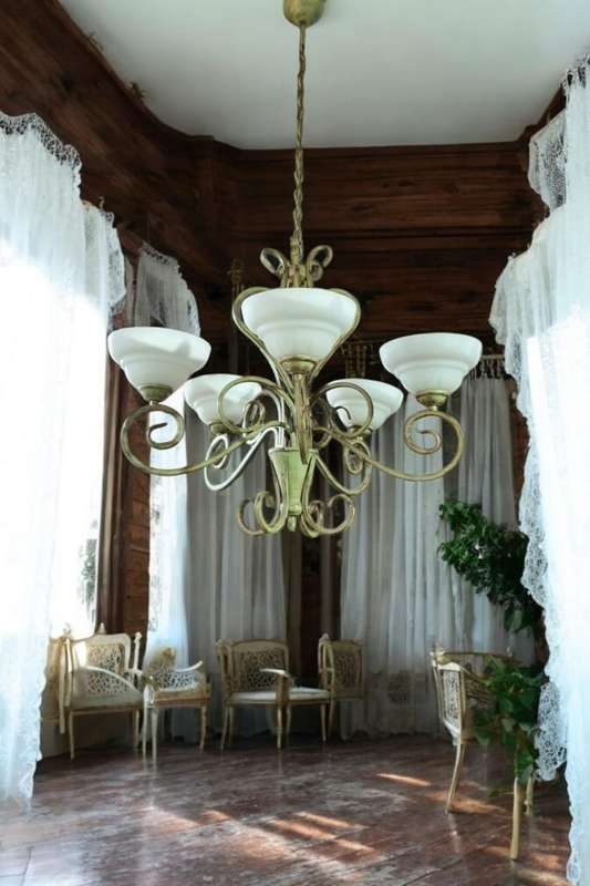 5 - Light Classic / Traditional Chandelier