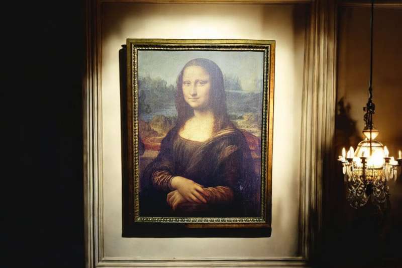 Exquisite Framed Mona Lisa on canvas, a timeless masterpiece 66x50cm