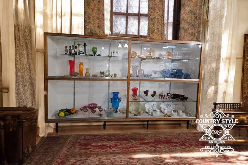 Glass Showcase sliding doors