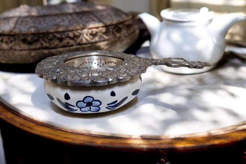 Delft Blue Tea Strainer