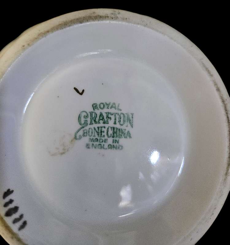 21 Pc Royal Grafton Tea Set