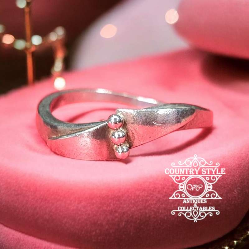 Sterling silver ring 925 Size M/N