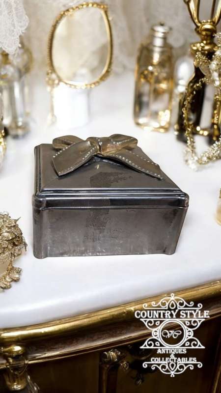 Metal Ring/Trinket Box