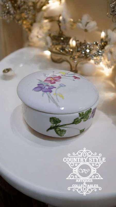 De Paris Floral Porcelain Ring/Trinket Box