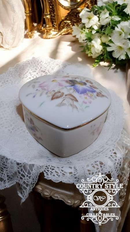 Heart Shaped Porcelain Ring/Trinket Box