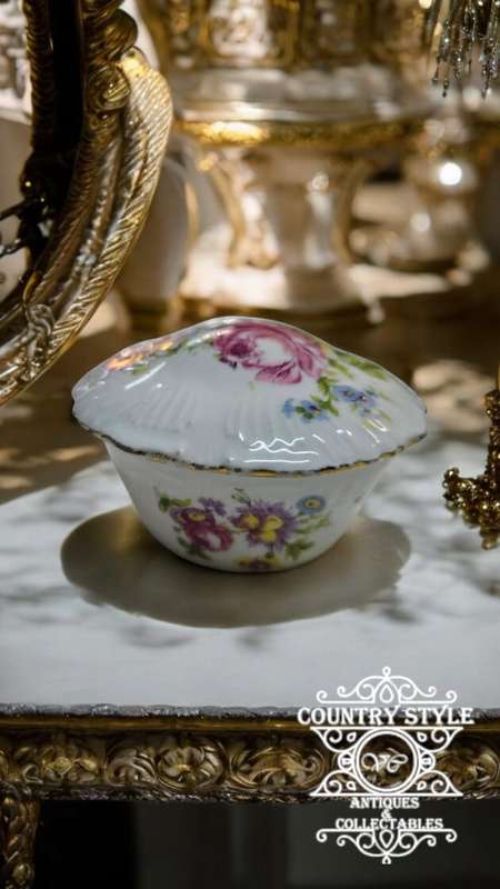 D&C Limoges Round Trinket Box