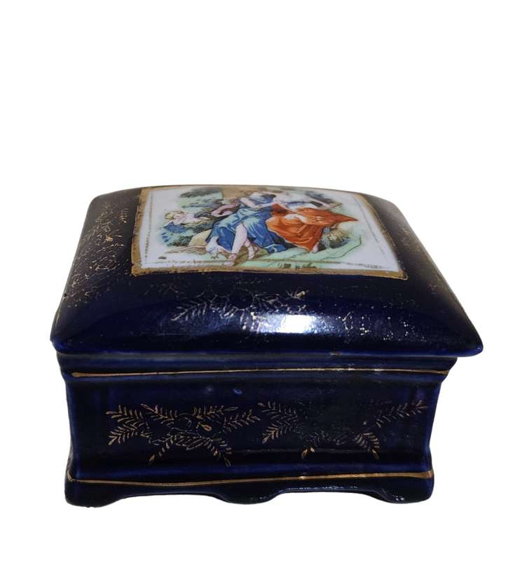 Winco Porcelain Limoges Style Ring Box/Trinket Box,