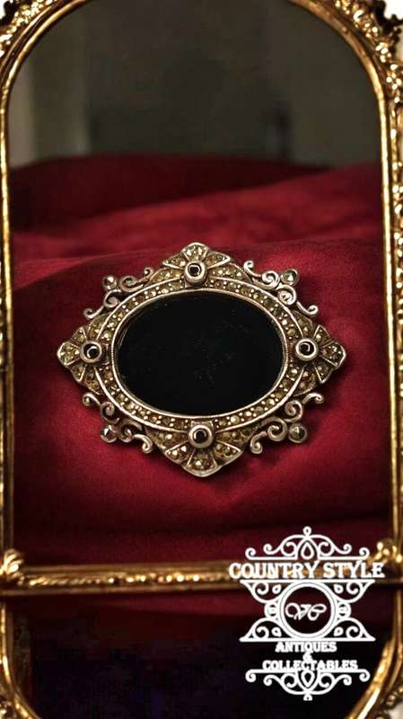 Victorian Mourning Brooch