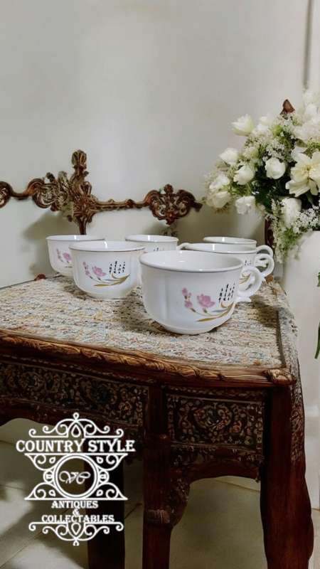 Six Chinese tea cups