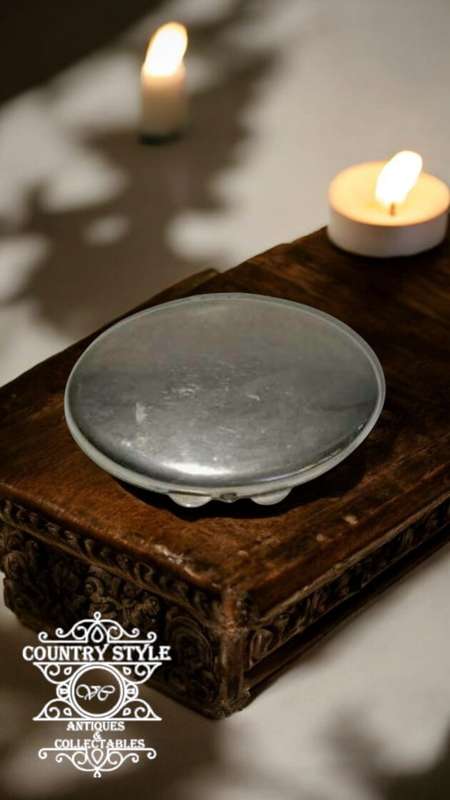 Antique silver plate oval-shaped vesta case