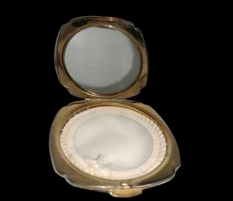 Vintage Compact