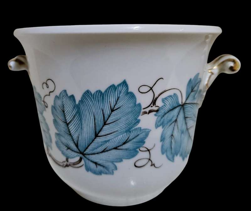 Alboth & Kaiser Bavaria Porcelain Planter