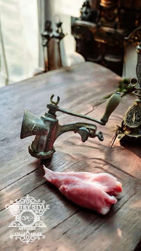 Vintage Nr5 Meat Mincer made in England