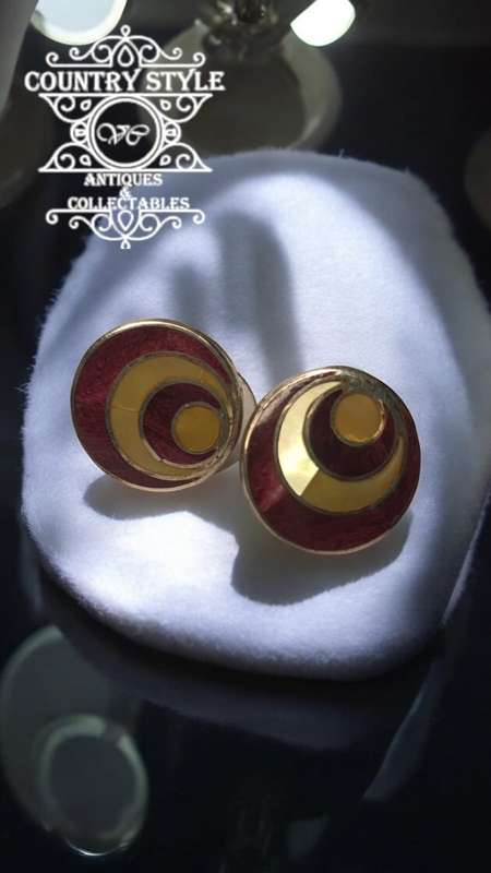 Vintage Maroon & Gold Colored Earrings
