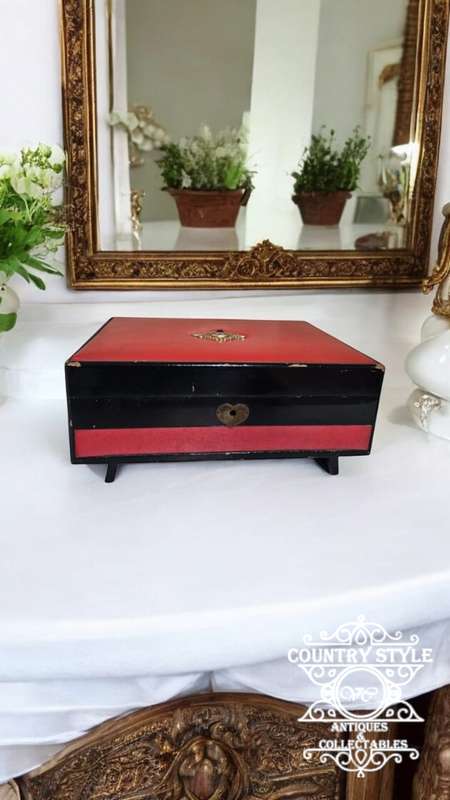 Antique Japanese Jewelry Box