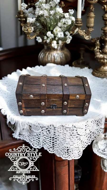 Vintage Wood Jewelry Treasure Box