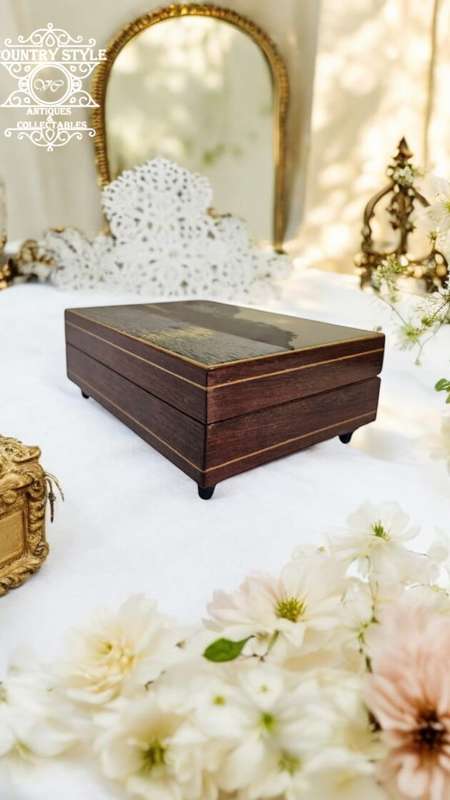 Vintage Jewelry Box