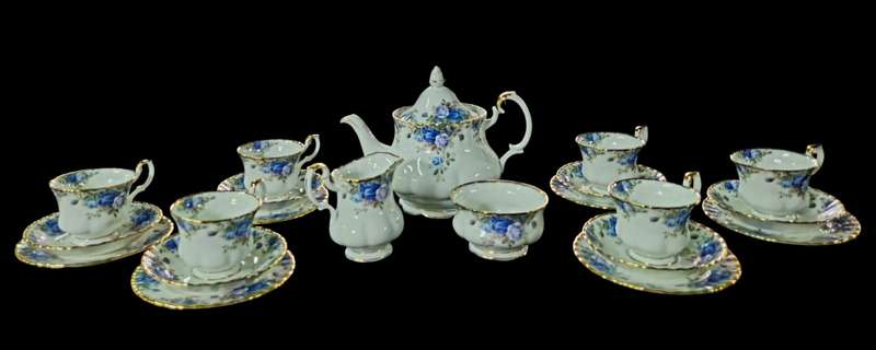 Vintage Moonlight Rose 1987, 22 Piece Tea Set