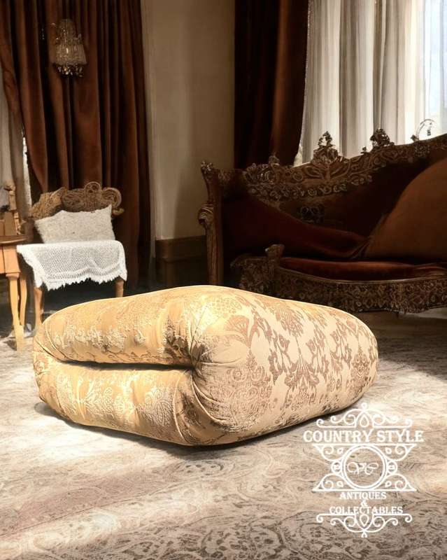 Ottoman on casters