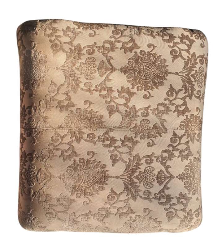 Ottoman on casters