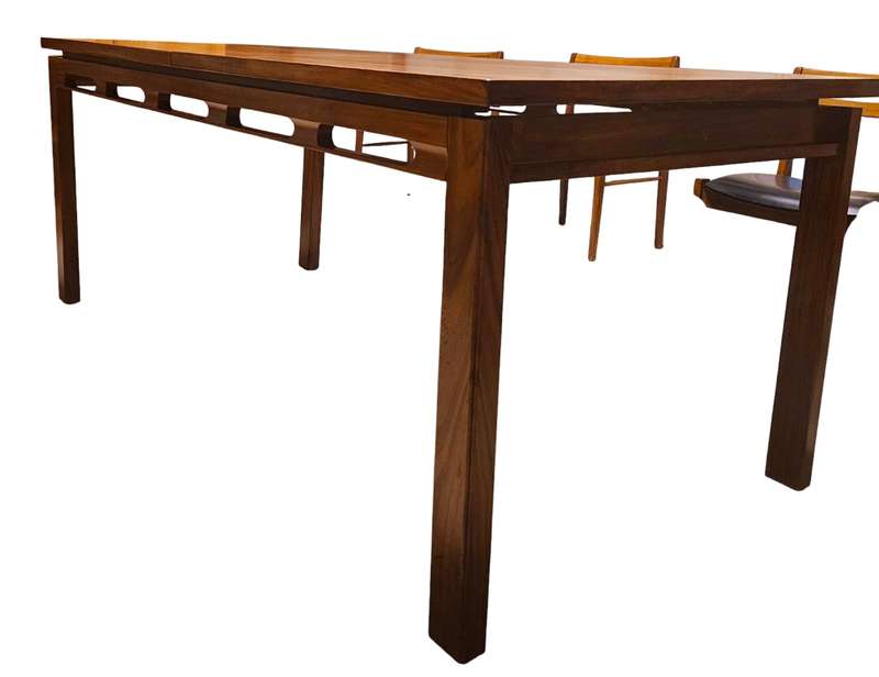 Greaves & Thomas Eight Seater Dining Room set