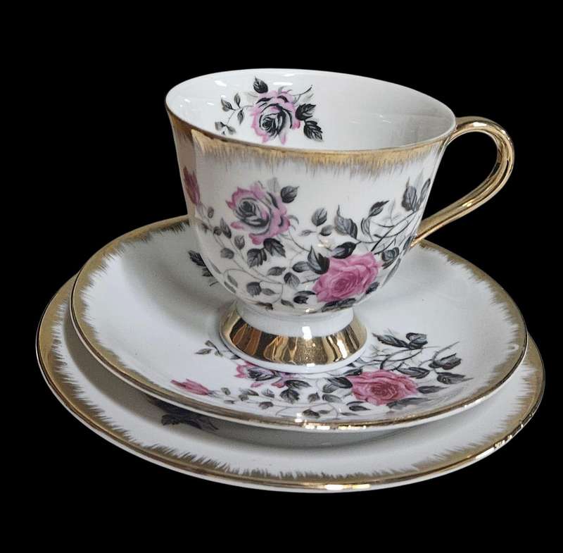 Tea Trios set of 5 pink roses