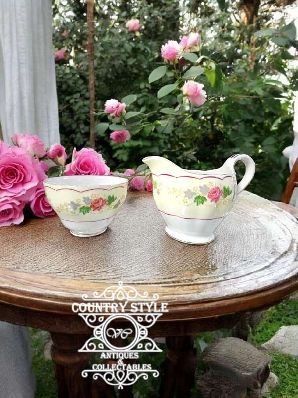 Grindley Cream Petal Milk Creamer & Sugar Bowl