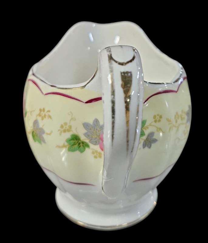 Grindley Cream Petal Milk Creamer & Sugar Bowl