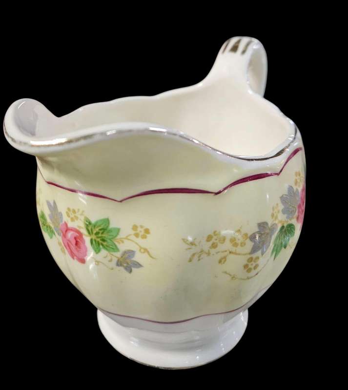 Grindley Cream Petal Milk Creamer & Sugar Bowl