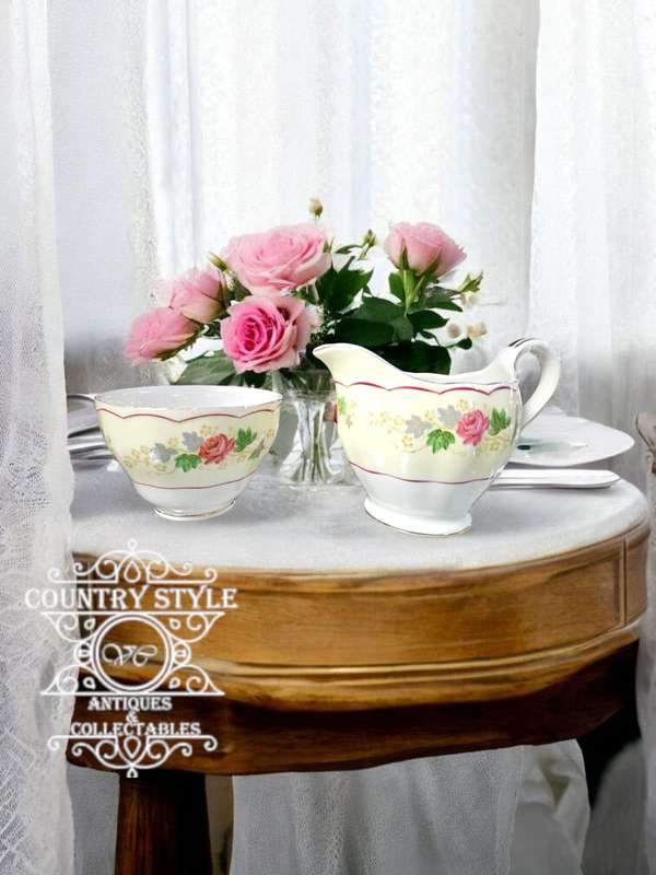 Grindley Cream Petal Milk Creamer & Sugar Bowl