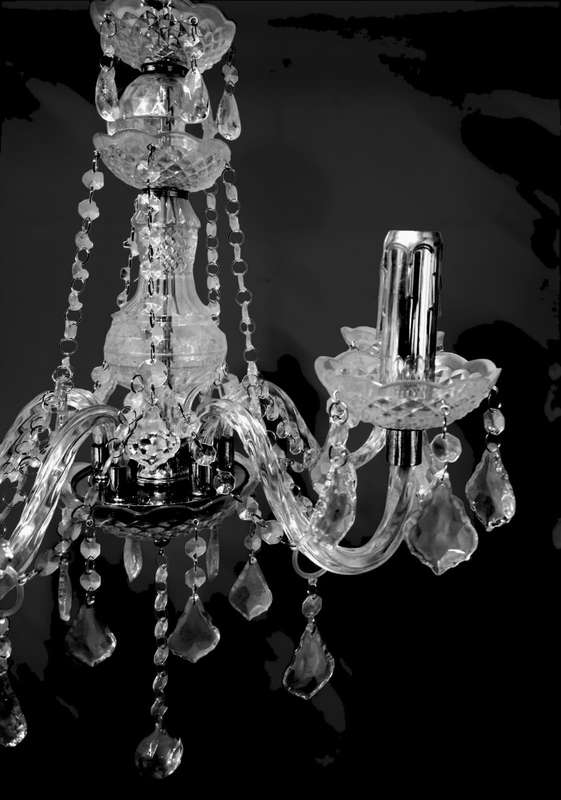 6-light acrylic chandelier
