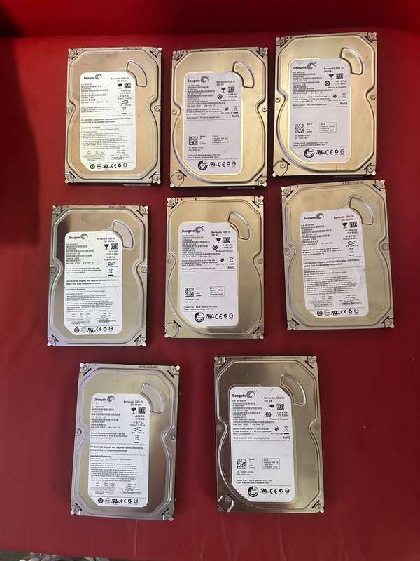 Seagate Barracuda ST250DM000 250GB 7200RPM 3.5 Hard Disk Drive Preowned