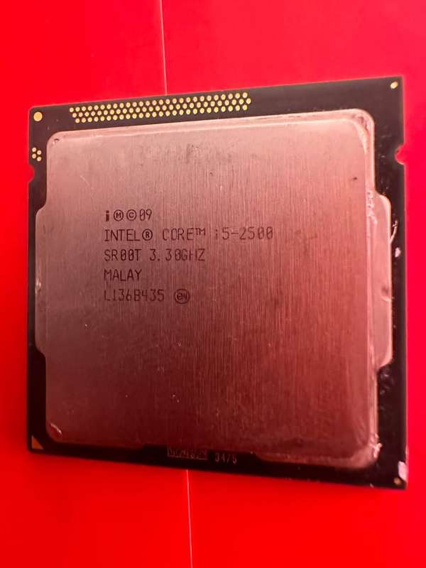 Intel Core i5-2500 Quad-Core Processor 3.3 GHz 6 MB Cache LGA 1155