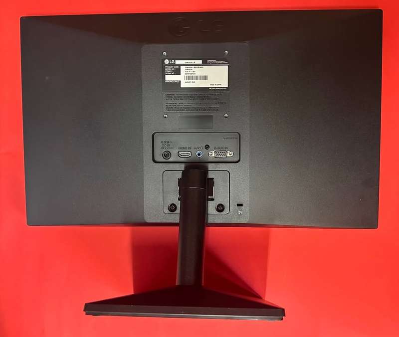 LG Essential 20 inch HD TN Panel Monitor (Response Time: 2 ms) HDMI & VGA compactible