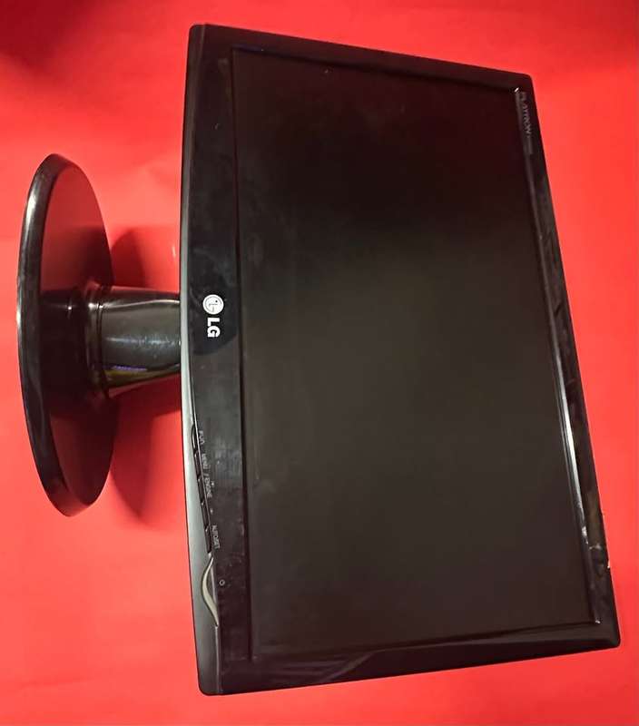 LG W1943SS-PF computer monitor 48,3 cm (19") 1366 x 768 pixels Black