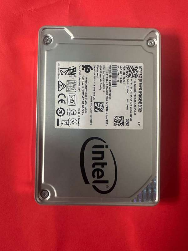 Intel 256GB Pro 5450s Series SATA 6Gb s 3D2 TLC 2.5" 7mm Internal Solid State Drive