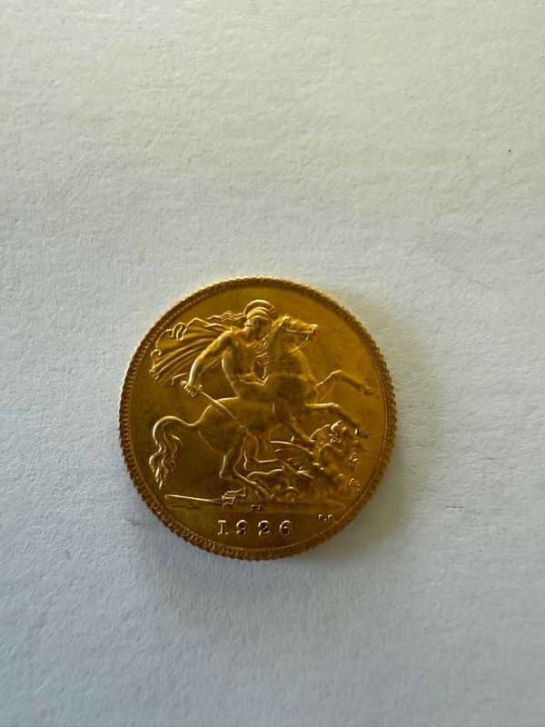 English Gold coin 1/2 pound 1926