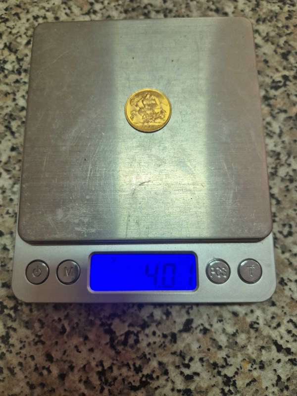 English Gold coin 1/2 pound 1926
